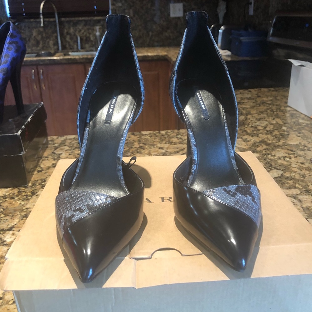 Printed Heels - image 2